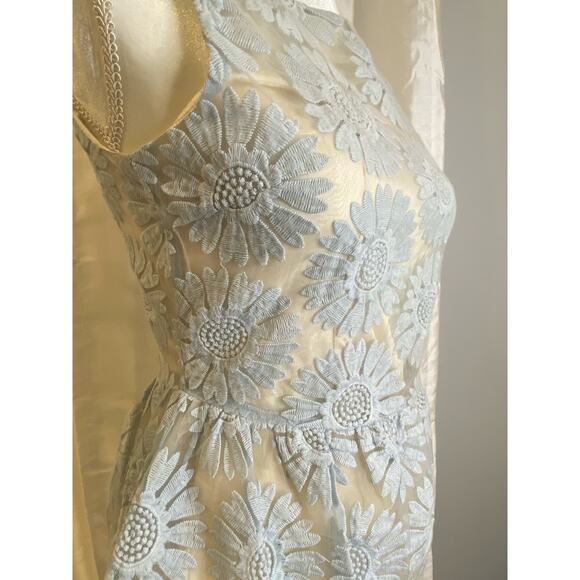 NWT Ellison Small Embroidered Floral Overlay Fit and Flare Dress New with Tags - Picture 7 of 9